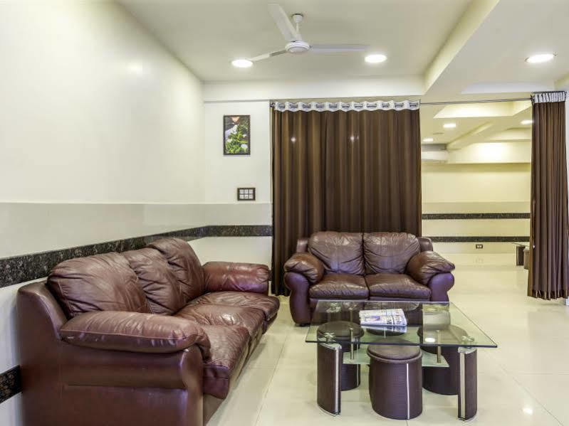 כלכותה Oyo 16703 Hotel The Platinum מראה חיצוני תמונה