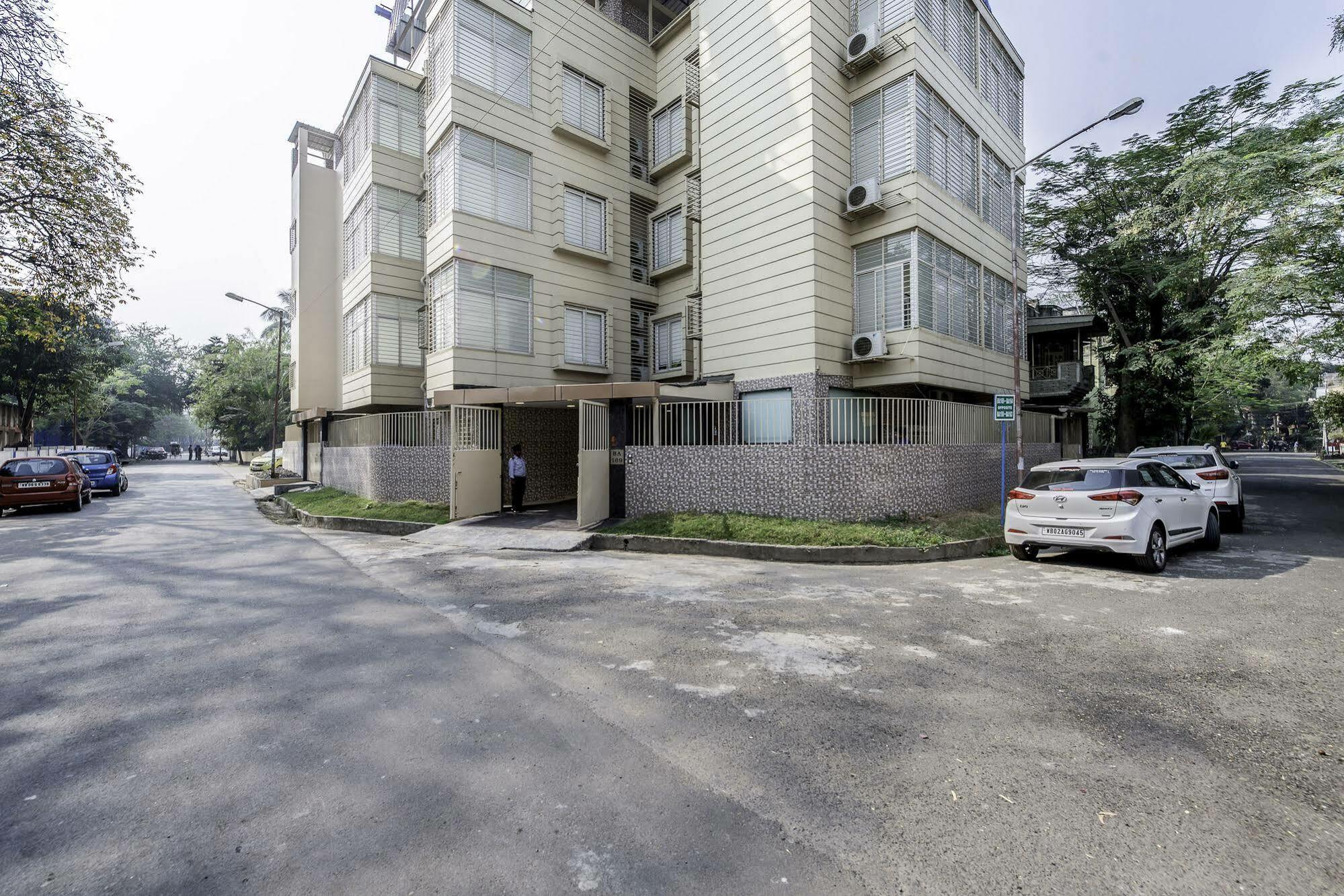 כלכותה Oyo 16703 Hotel The Platinum מראה חיצוני תמונה
