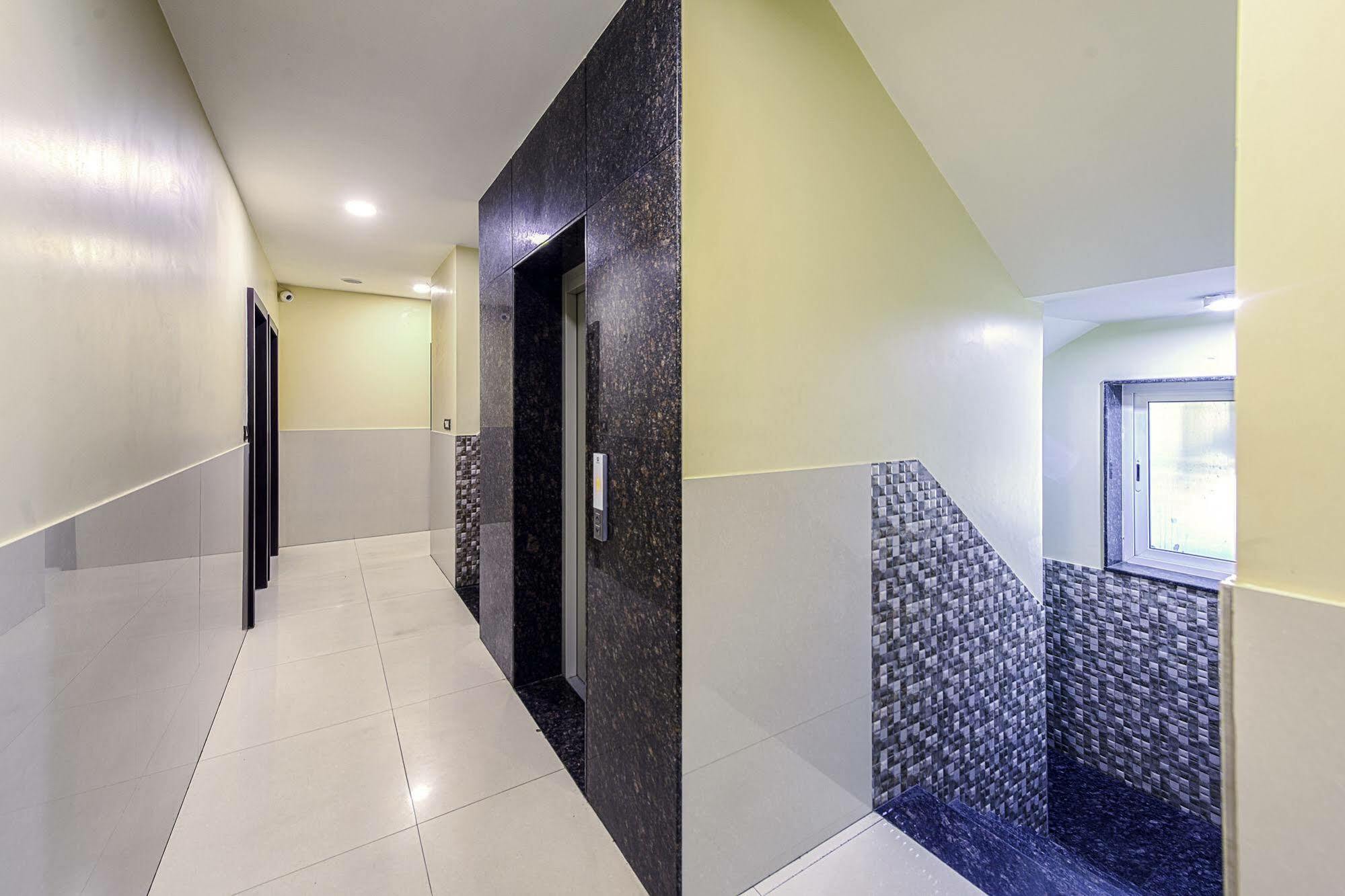 כלכותה Oyo 16703 Hotel The Platinum מראה חיצוני תמונה